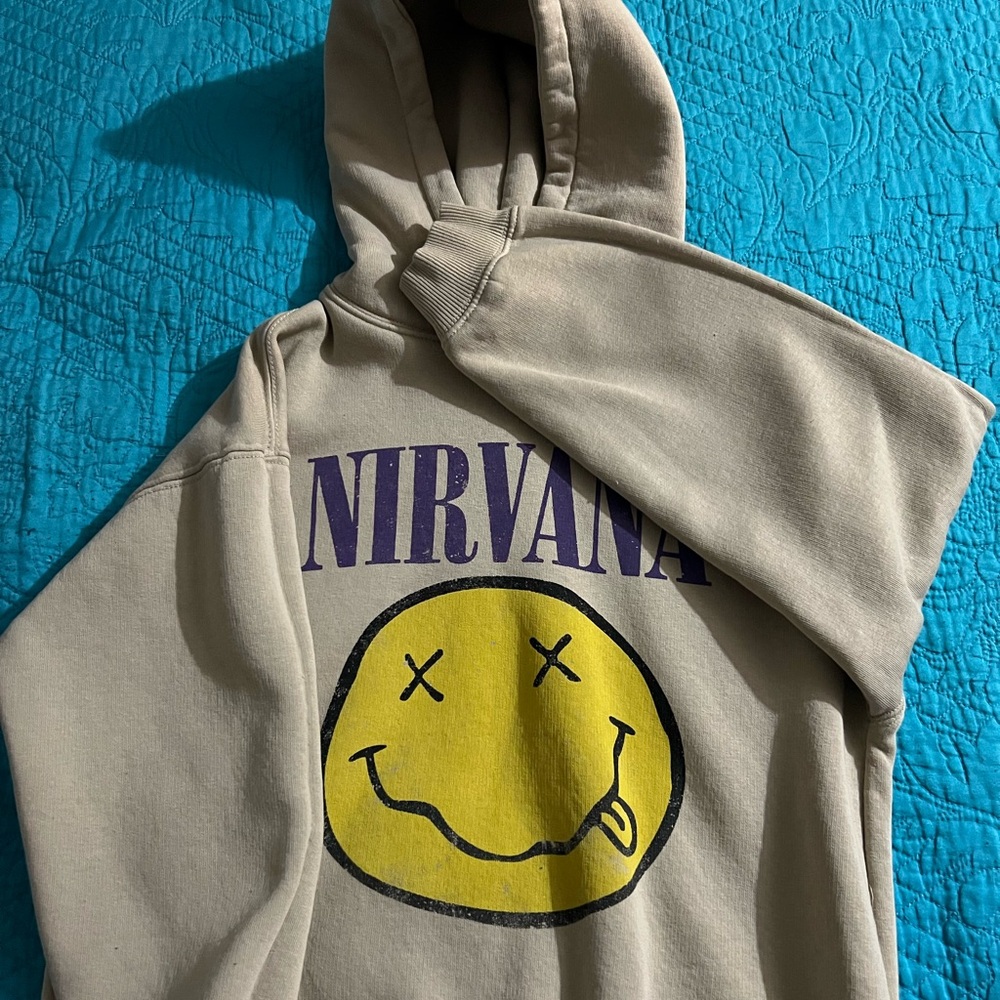 Zara nirvana side 9-10